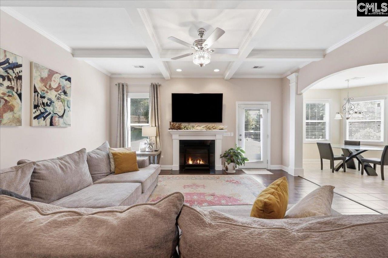 66 Saughtree Lane W Photo 23