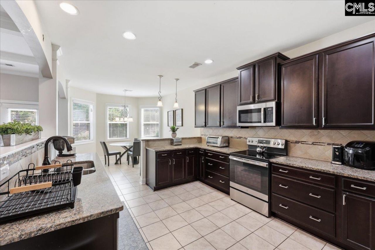 66 Saughtree Lane W Photo 30
