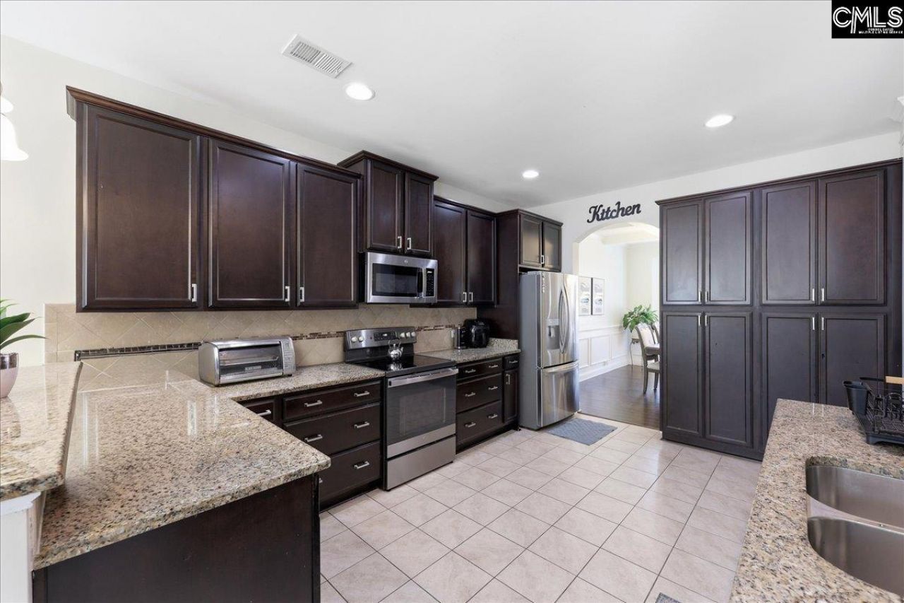 66 Saughtree Lane W Photo 31