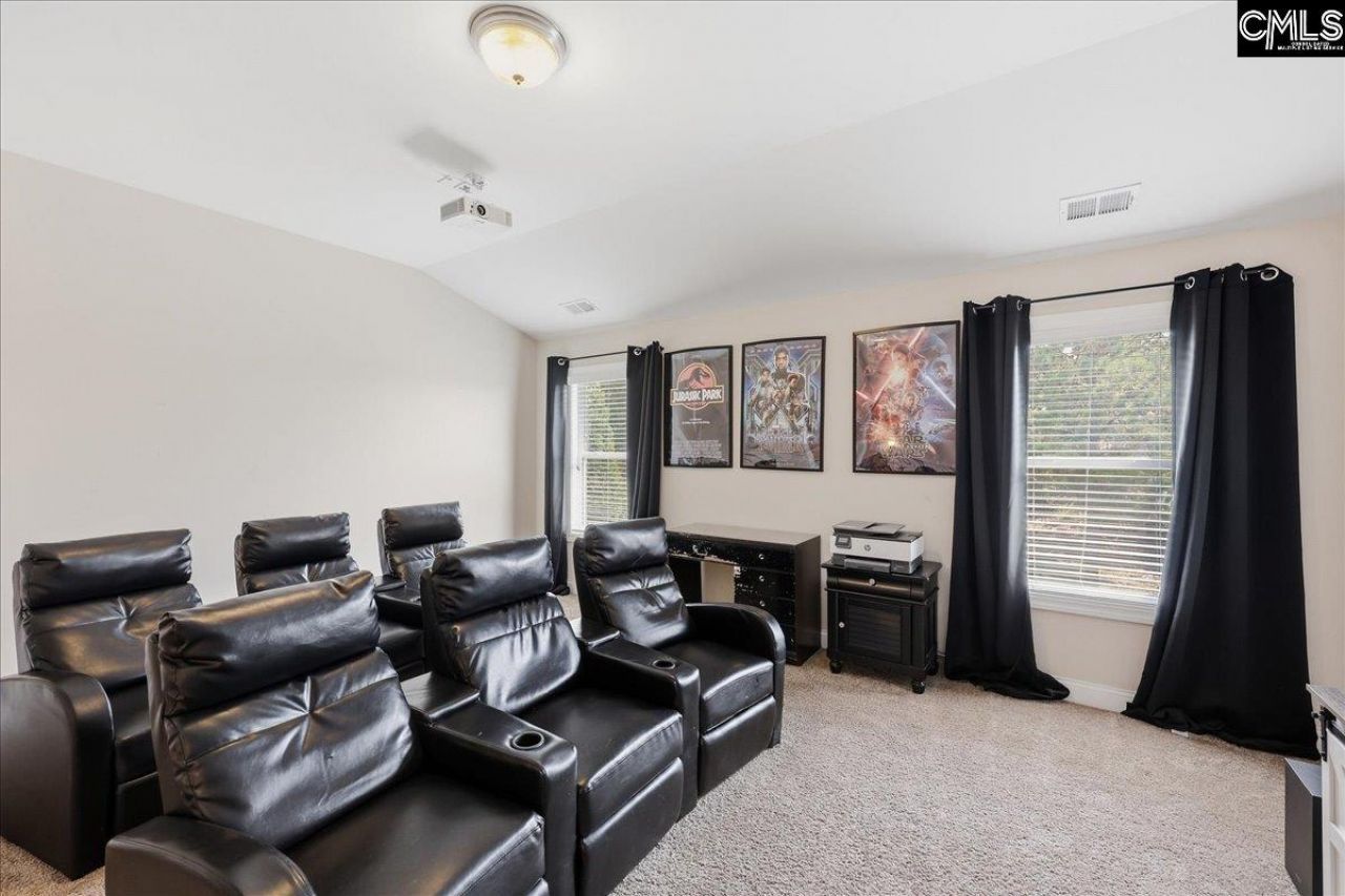 66 Saughtree Lane W Photo 40
