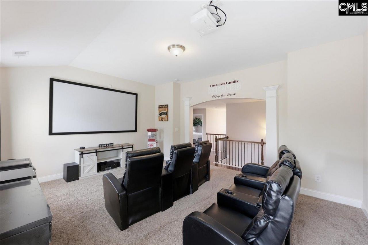66 Saughtree Lane W Photo 41