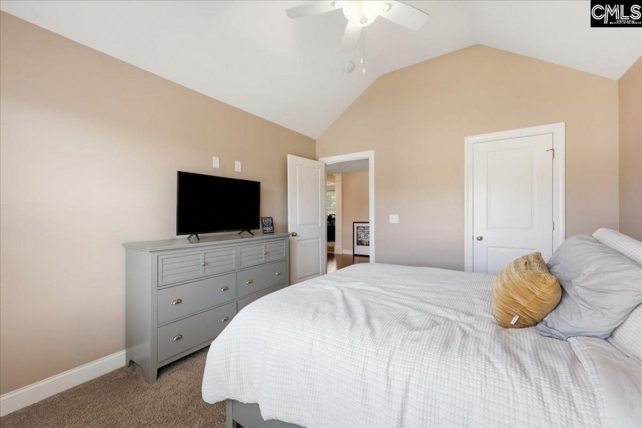 66 Saughtree Lane W Photo 60