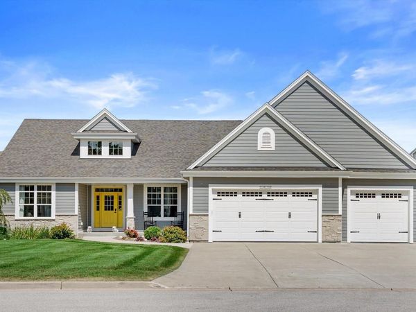 N54W23848 Fieldstone Pass CIRCLE, Sussex, WI 53089