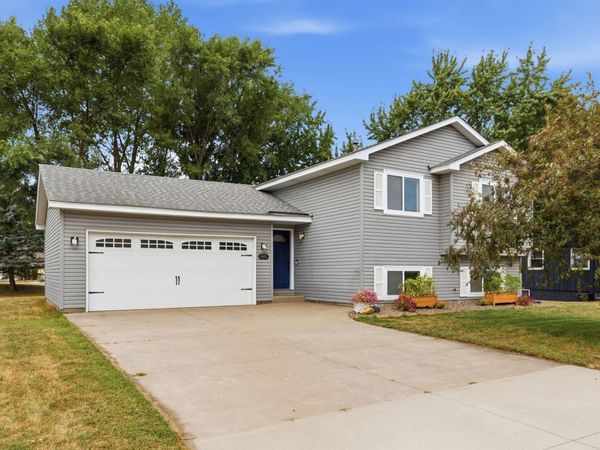 1463 Oakdale Avenue, West Saint Paul, MN 55118