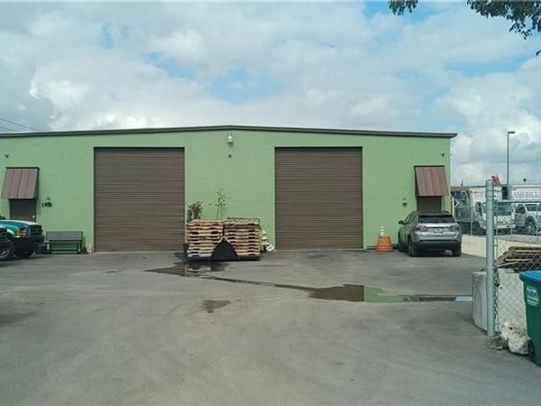 1931 Custom DR , FORT MYERS, FL 33907