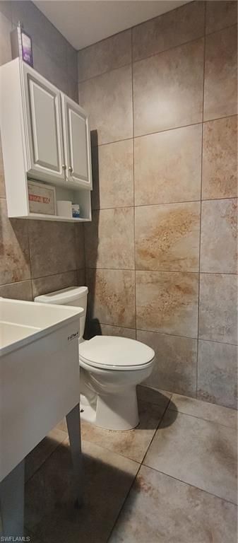 1931 Custom Dr , Fort Myers, FL 33907 Photo