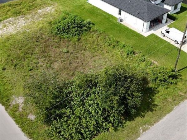 3401 15th ST SW, LEHIGH ACRES, FL 33976