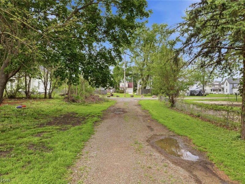 229 E 1st Street, Mansfield, OH 44902 Photo 16