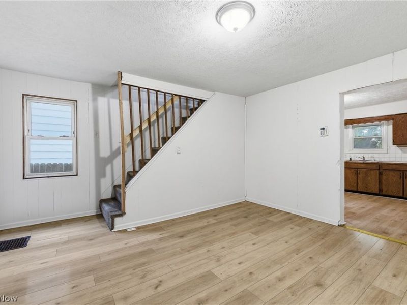 229 E 1st Street, Mansfield, OH 44902 Photo 2