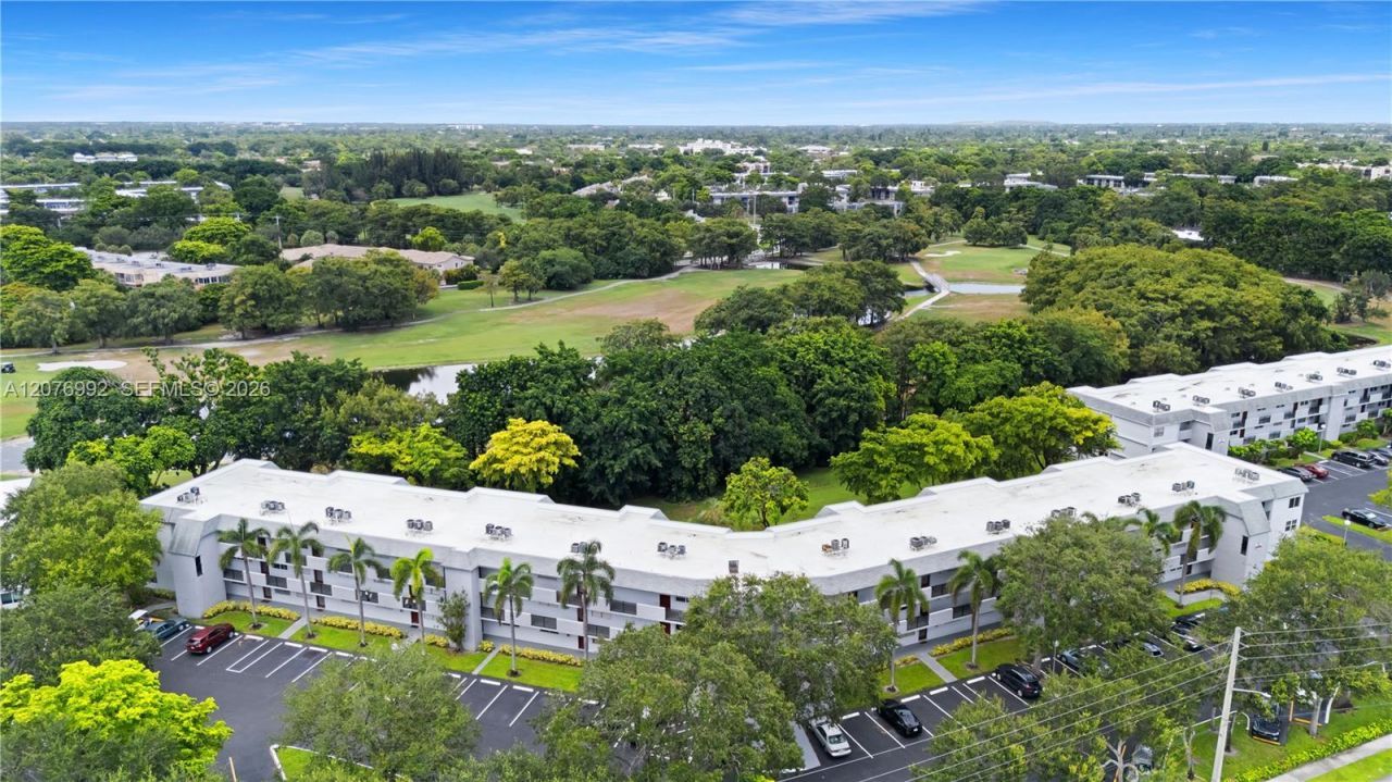 8305 NW 61st St, Unit C303, Tamarac, FL 33321 Photo