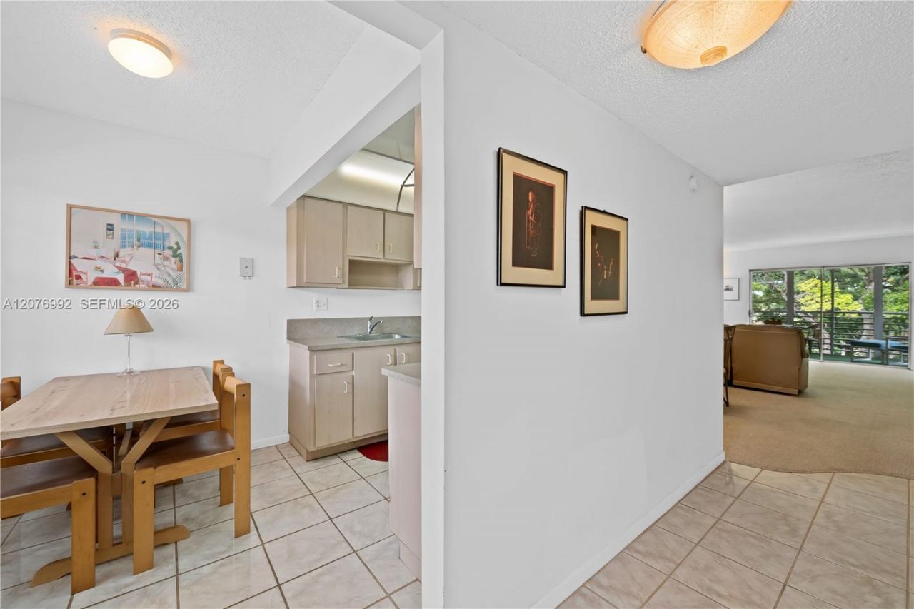 8305 NW 61st St, Unit C303, Tamarac, FL 33321 Photo