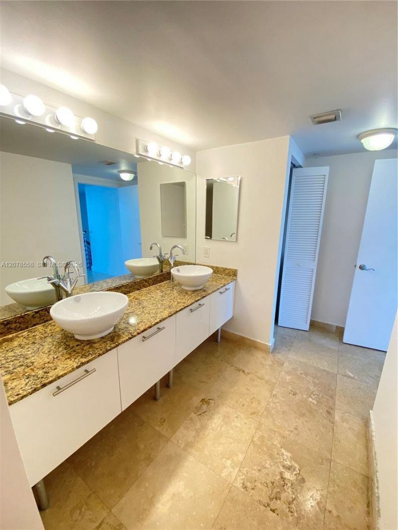 41 SE 5th St , Unit 1109, Miami, FL 33131 Photo