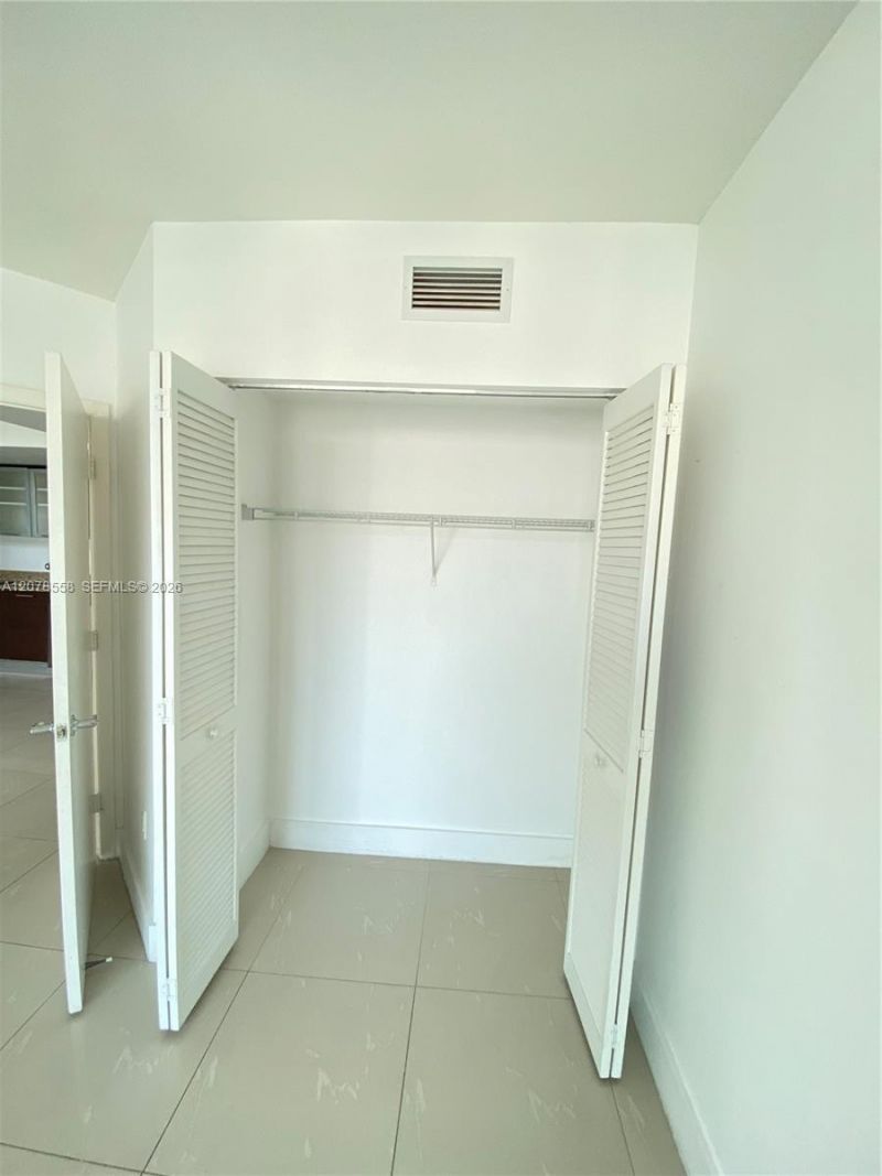 41 SE 5th St , Unit 1109, Miami, FL 33131 Photo