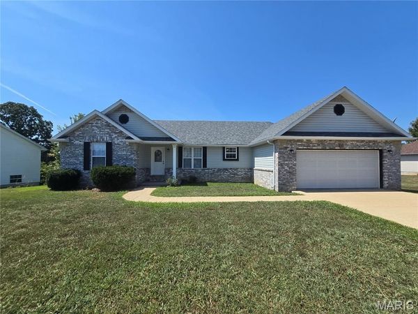 102 Summit Pass , Waynesville, MO 65583