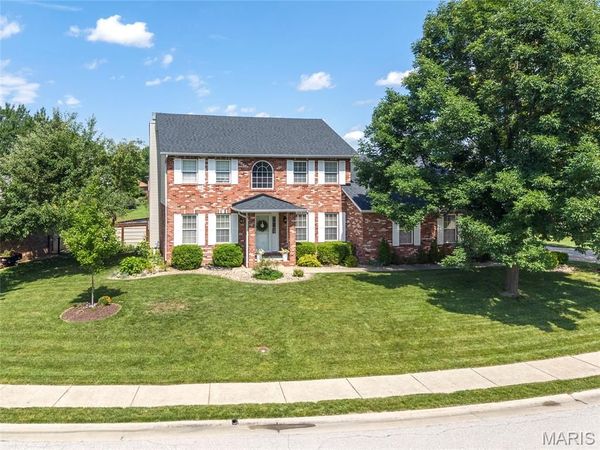 131 Saint Sabre Drive , Belleville, IL 62226
