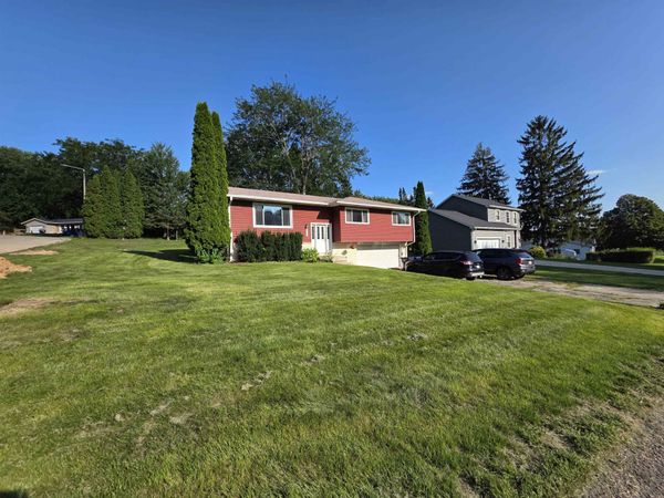 512 Central Avenue, Deerfield, WI 53531