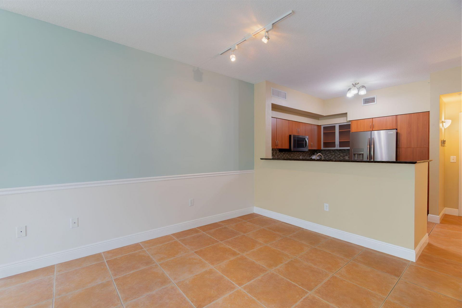 804 E Windward Way, Unit 211, Lantana, FL 33462 Photo