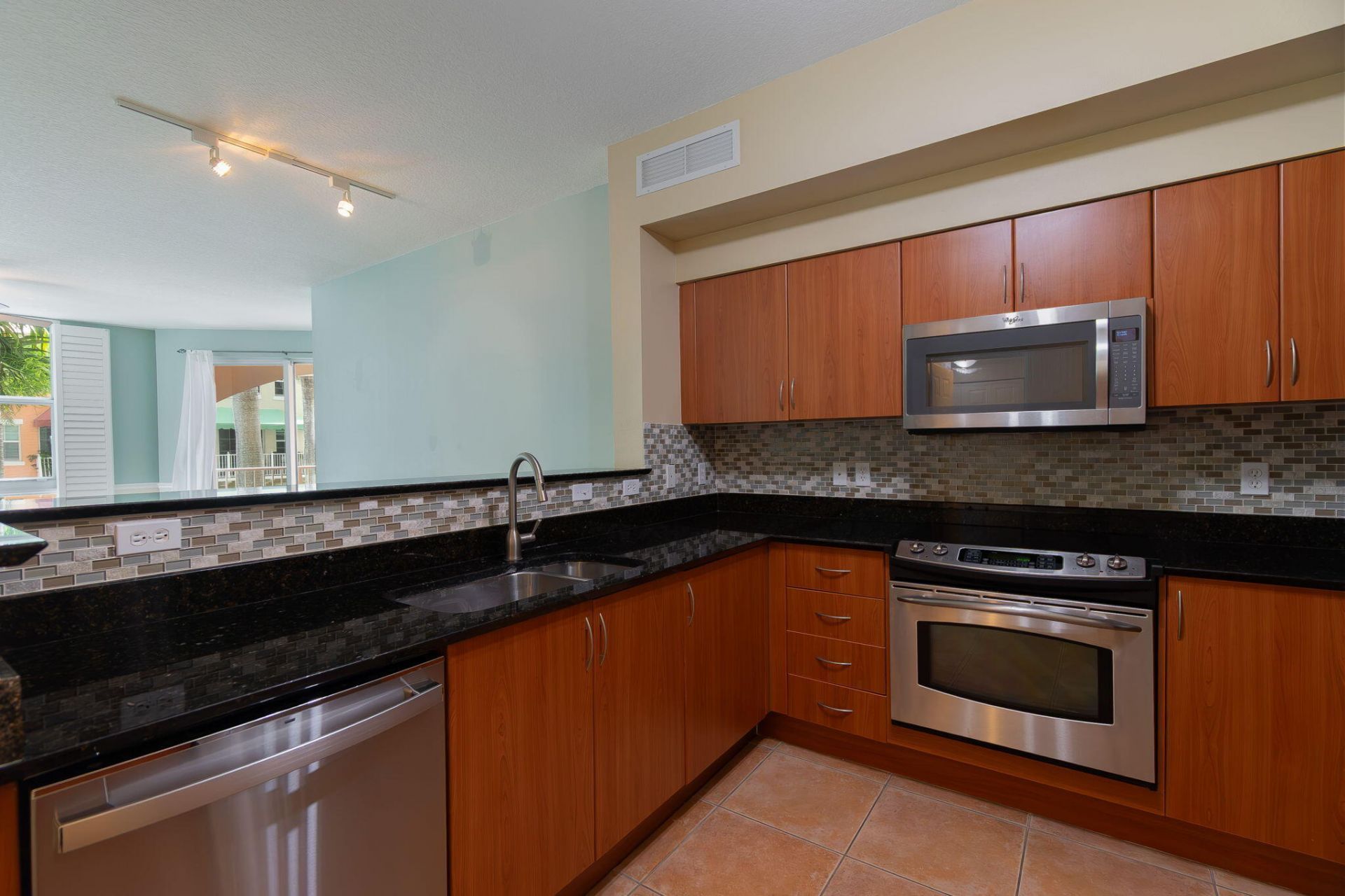 804 E Windward Way, Unit 211, Lantana, FL 33462 Photo