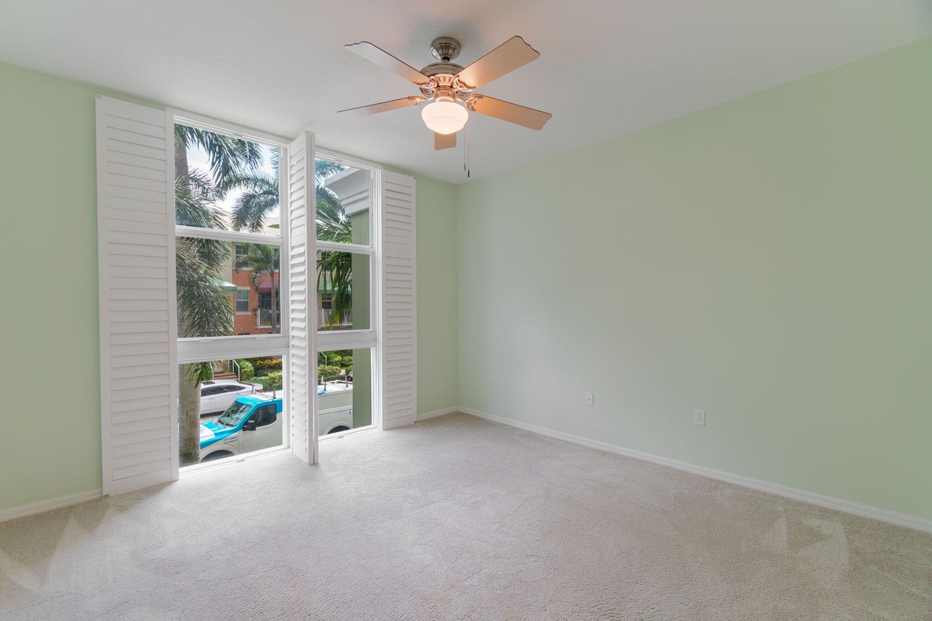 804 E Windward Way, Unit 211, Lantana, FL 33462 Photo