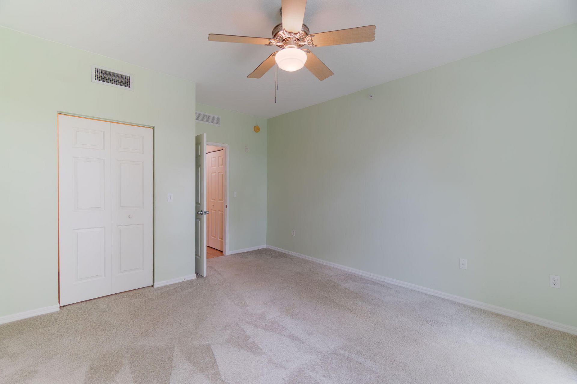 804 E Windward Way, Unit 211, Lantana, FL 33462 Photo
