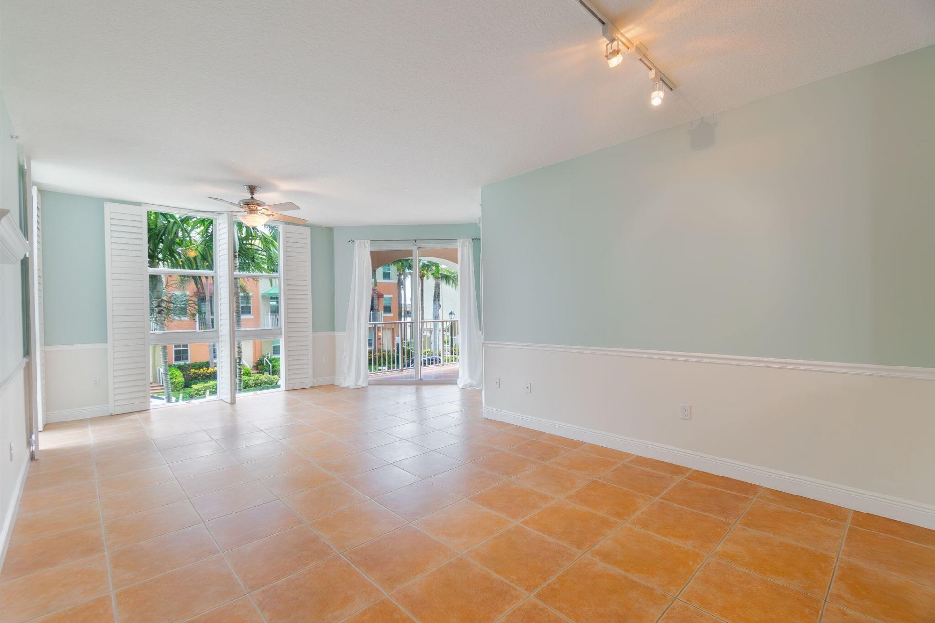 804 E Windward Way, Unit 211, Lantana, FL 33462 Photo