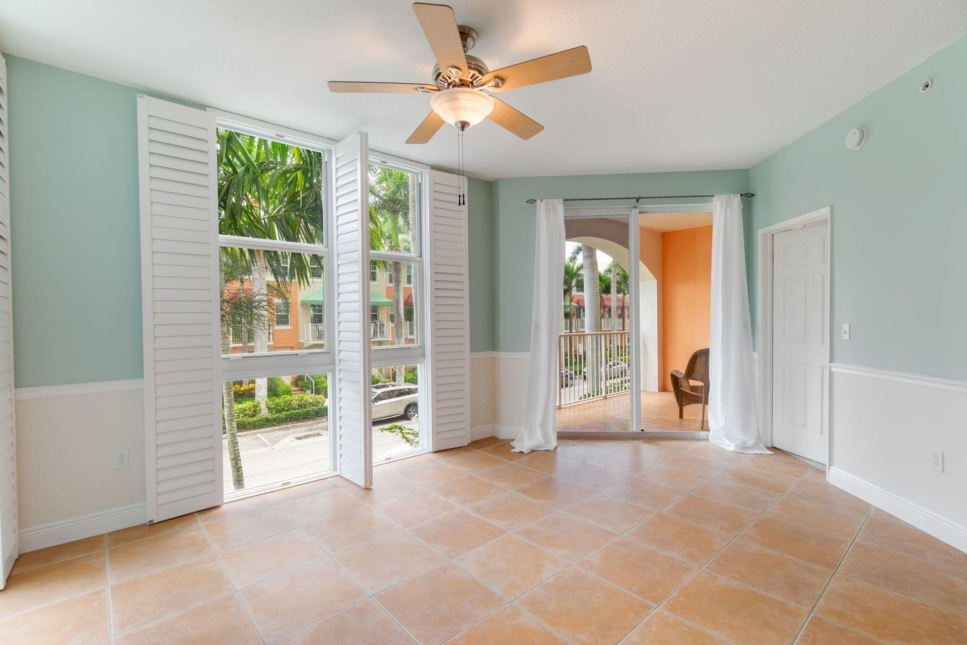 804 E Windward Way, Unit 211, Lantana, FL 33462 Photo