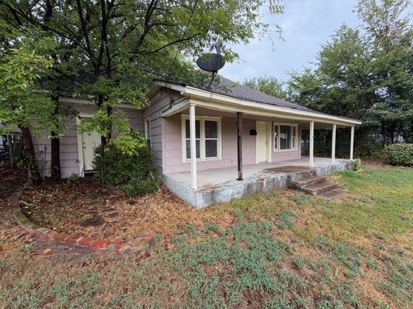 717 E Normal Street, Tahlequah, OK 74464