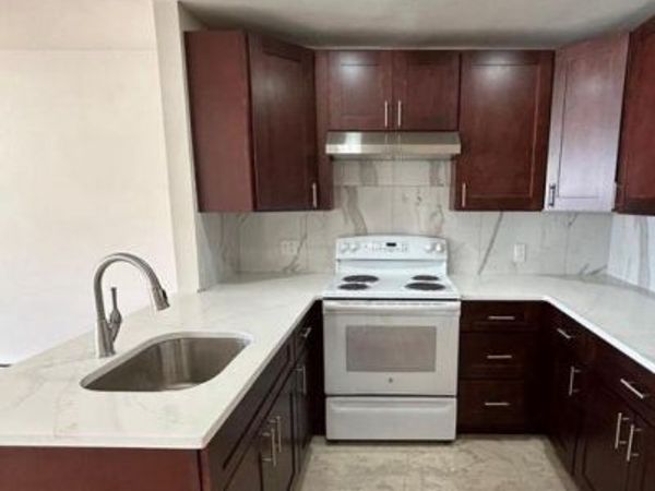 24 HIGH STREET, MT HOLLY, NJ 08060