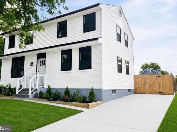 8315 STOCKTON AVENUE, MERCHANTVILLE, NJ 08109