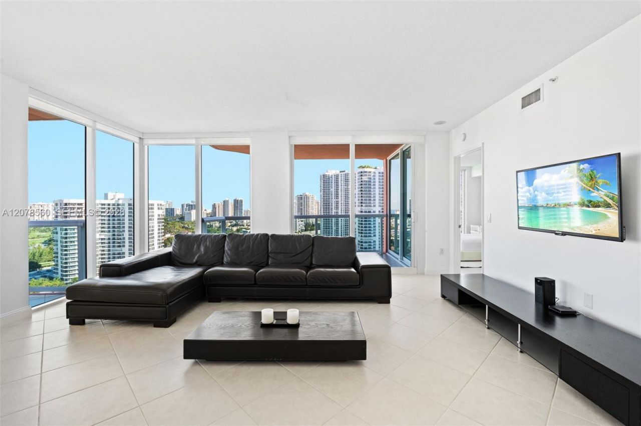 3370 Hidden Bay Dr , Unit 2102, Aventura, FL 33180 Photo