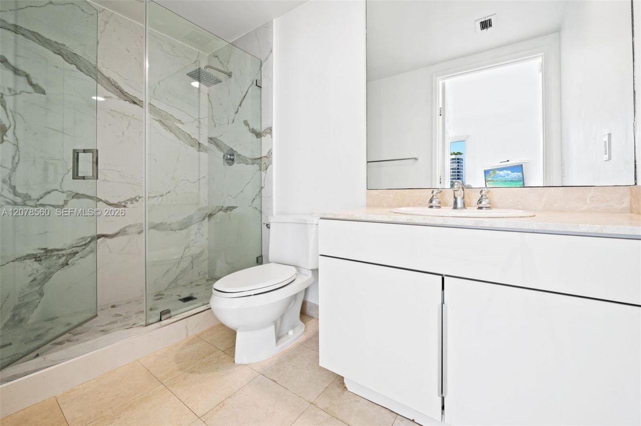 3370 Hidden Bay Dr , Unit 2102, Aventura, FL 33180 Photo