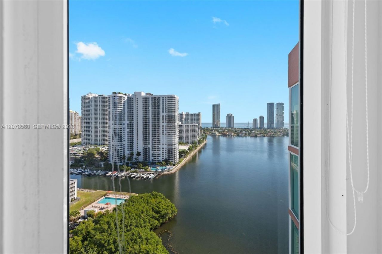3370 Hidden Bay Dr , Unit 2102, Aventura, FL 33180 Photo