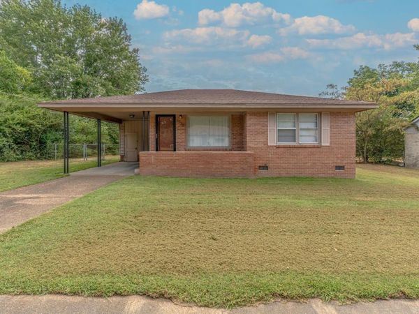 1318 Pardew St , Jonesboro, AR 72401