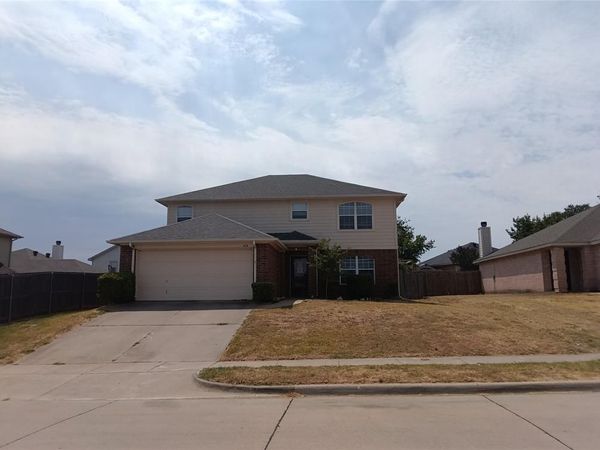 424 Heritage Drive, Crowley, TX 76036