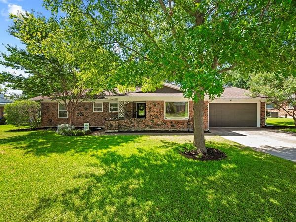 3517 Wooten Drive, Fort Worth, TX 76133