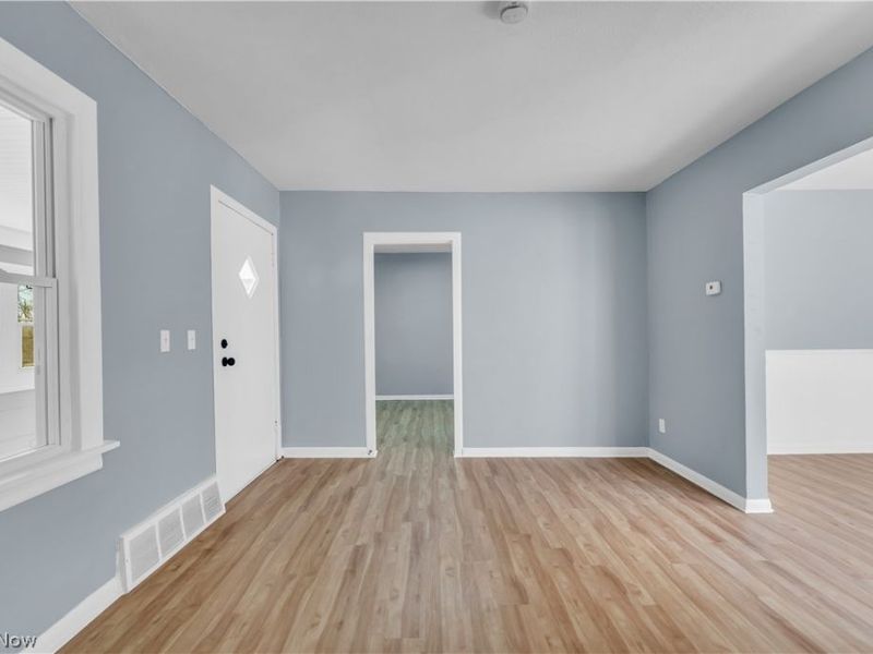 1401 E 219th Street, Euclid, OH 44117 Photo 9