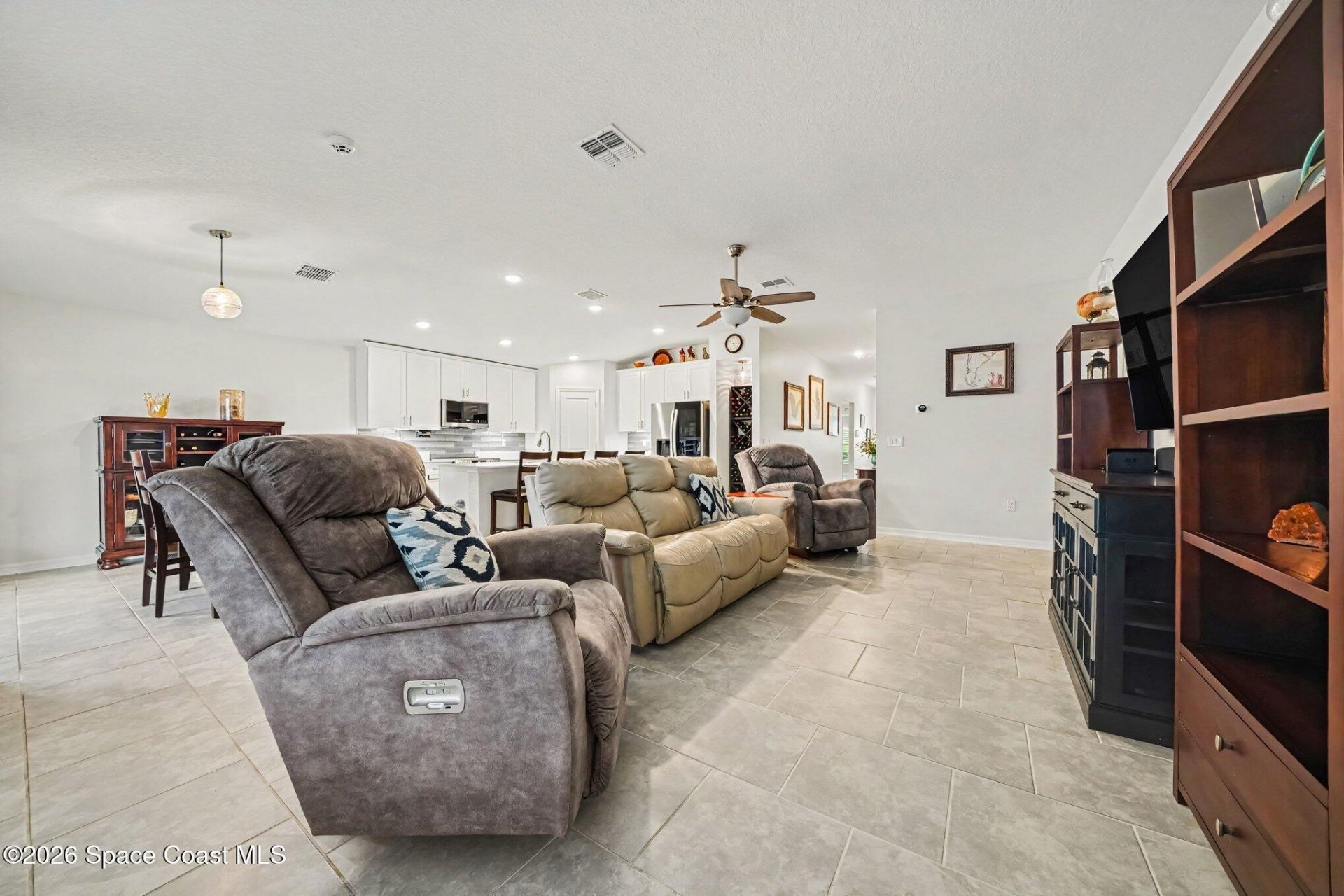 406 Three Oaks Drive, Edgewater, FL 32141 Photo