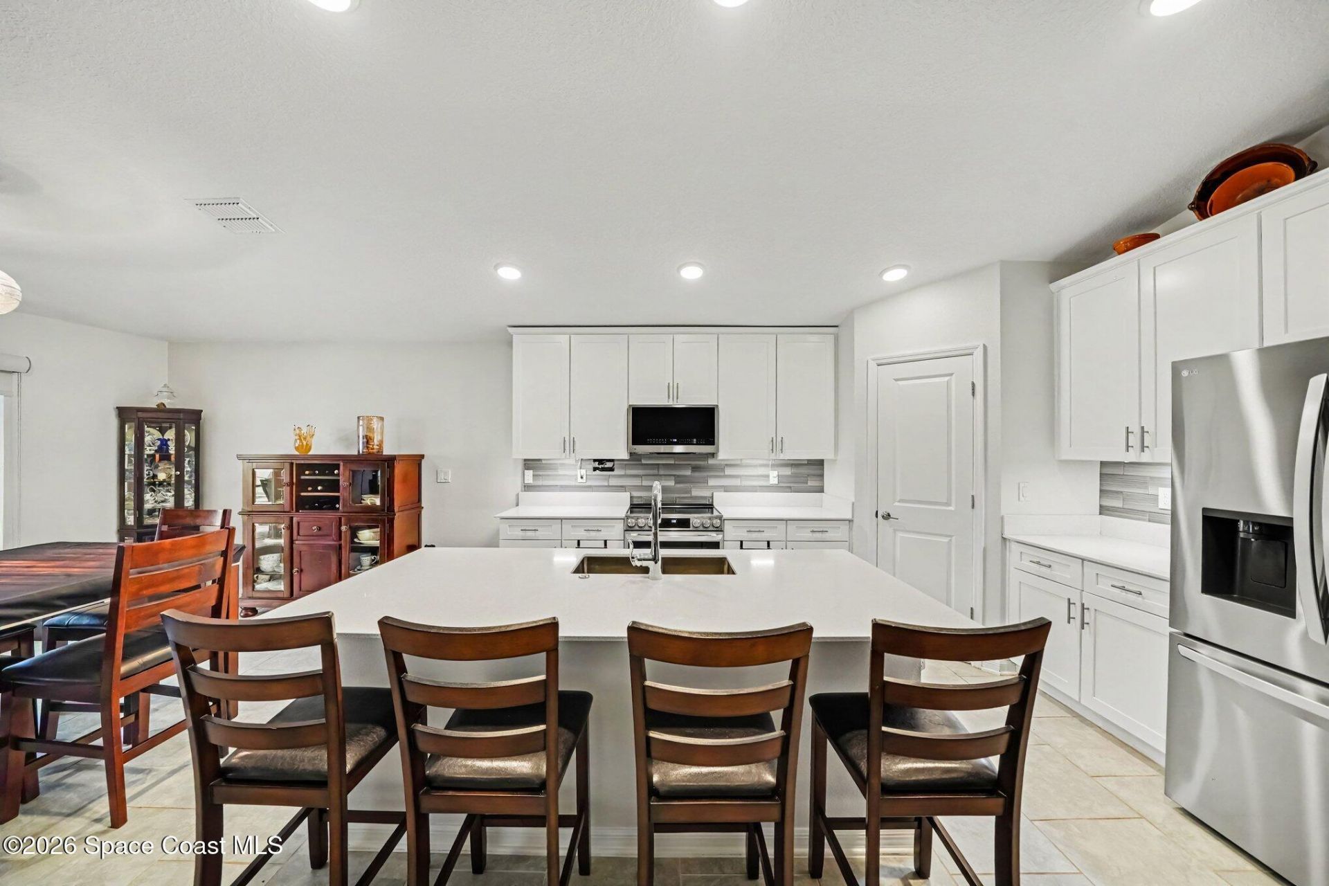 406 Three Oaks Drive, Edgewater, FL 32141 Photo