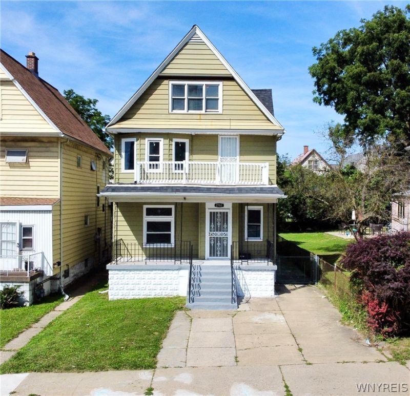 2761 S Park Avenue, Buffalo, NY 14218 Main Photo