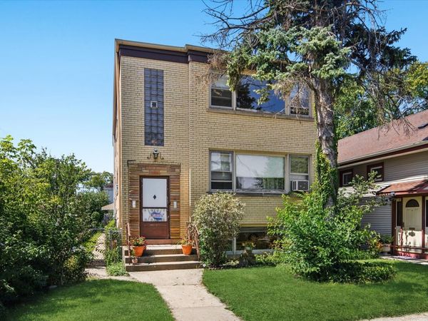5214 N Leamington Avenue , Chicago, IL 60630
