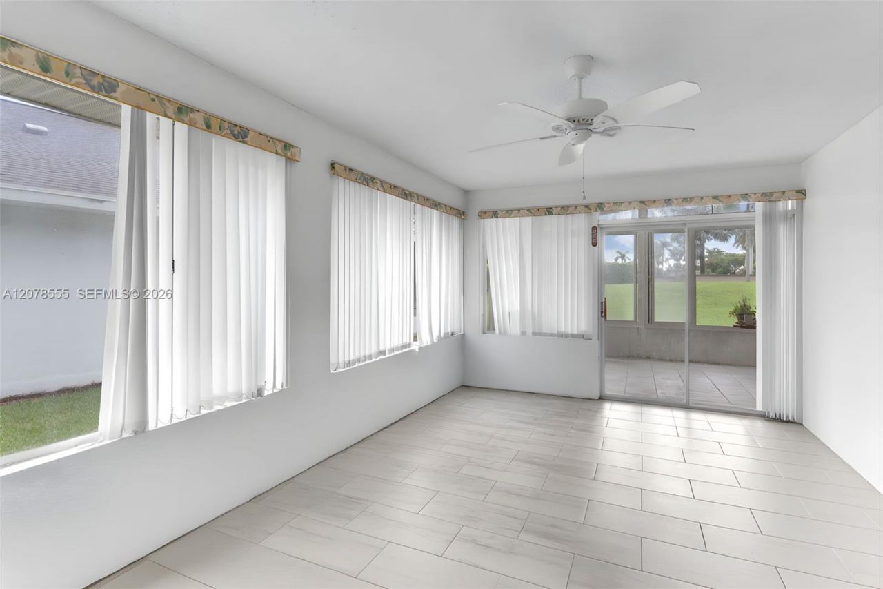 527 SE 27th Dr, Homestead, FL 33033 Photo