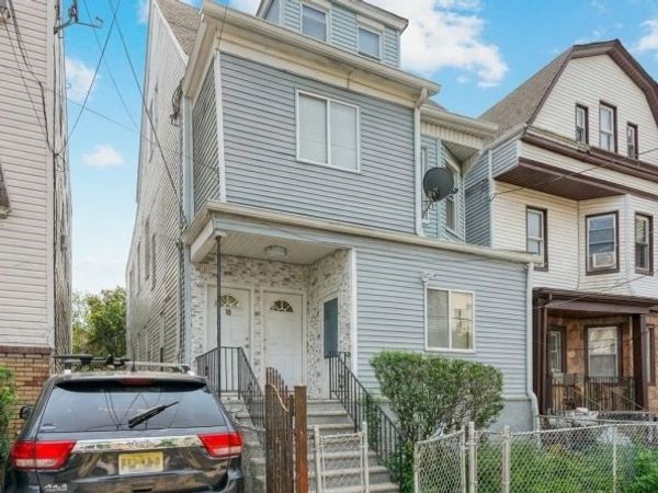 18 Eliis Ave, Irvington, NJ 07111