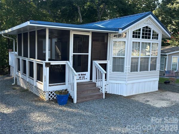 114 Walnut Circle , New London, NC 28127