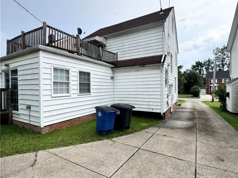17015 Glendale Avenue, Cleveland, OH 44128 Photo 3