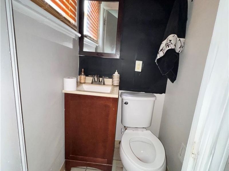 17015 Glendale Avenue, Cleveland, OH 44128 Photo 6