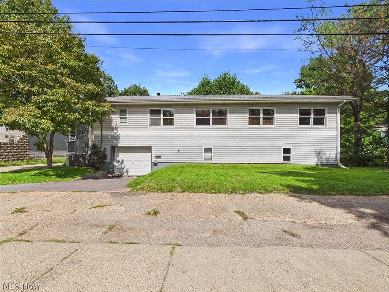 712 Marietta Lane, Marietta, OH 45750 Photo 2