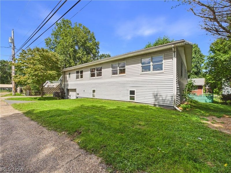 712 Marietta Lane, Marietta, OH 45750 Photo 3