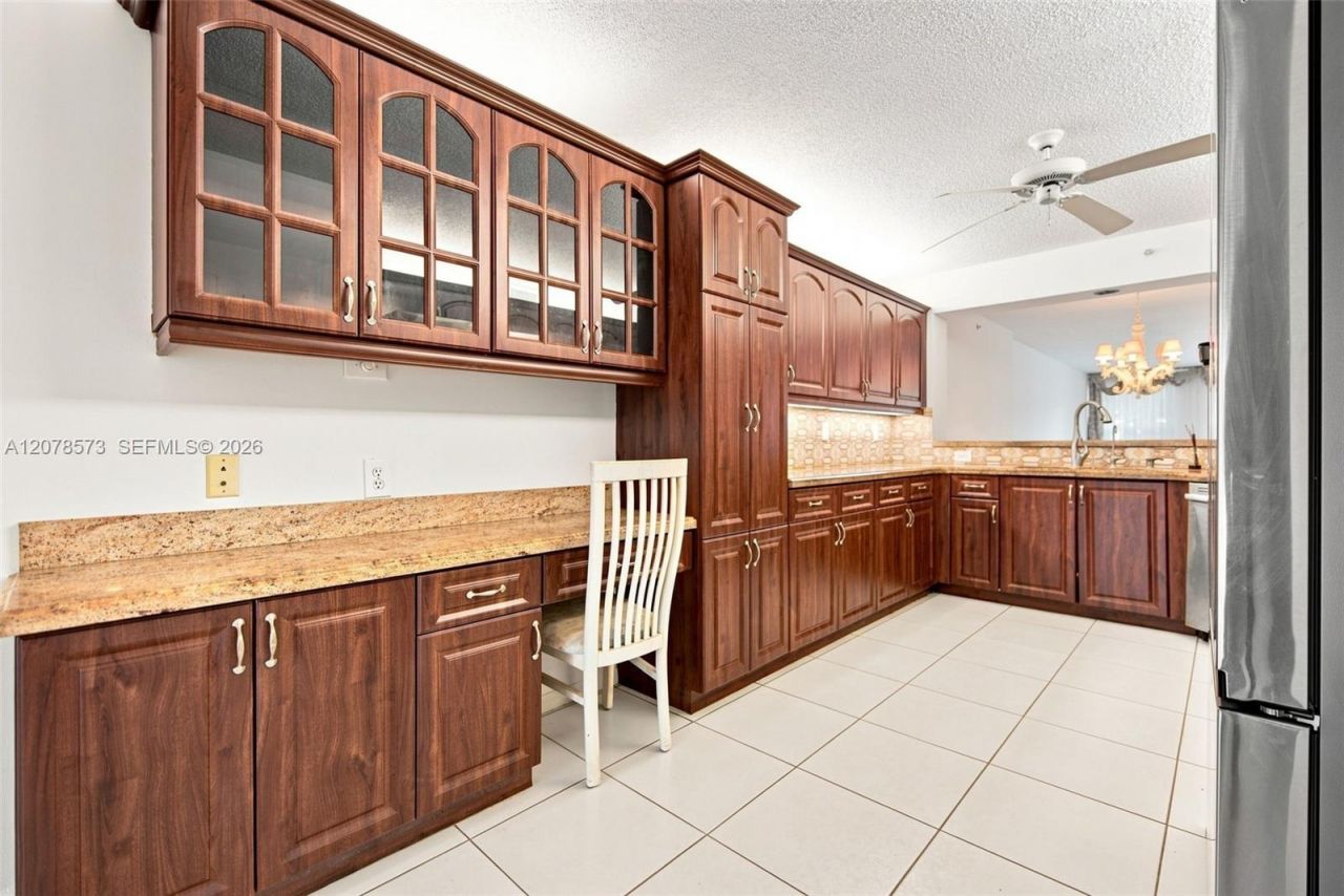7647 Granville Dr , Unit 212, Tamarac, FL 33321 Photo