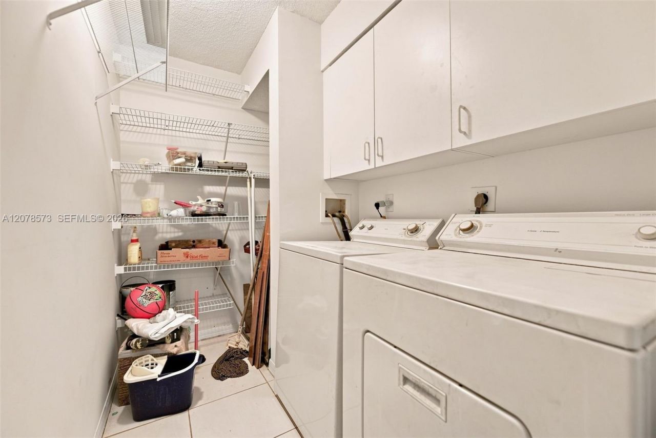 7647 Granville Dr , Unit 212, Tamarac, FL 33321 Photo