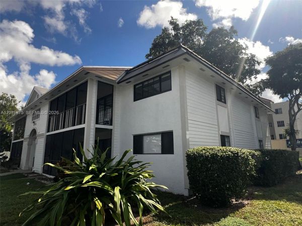 18755 NW 62nd Ave , Unit 204, Hialeah, FL 33015